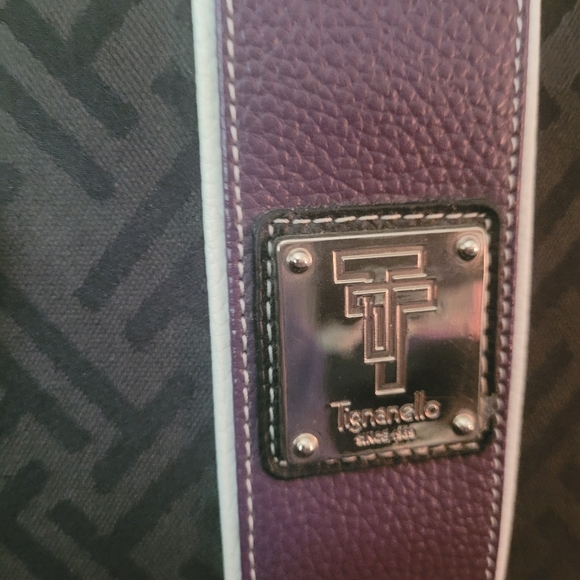 Tignanello Weekender travel Bag - Picture 3 of 14